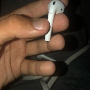 AirPods with wireless charging case
